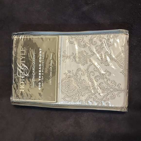 Set of QUEEN Pillow Cases - Picture 1 of 2